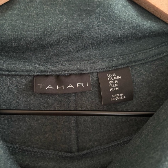 Tahari Cowl Neck Sweatshirt Size M Button Detail 3/4 Sleeve Casual Soft Cozy - Picture 15 of 16